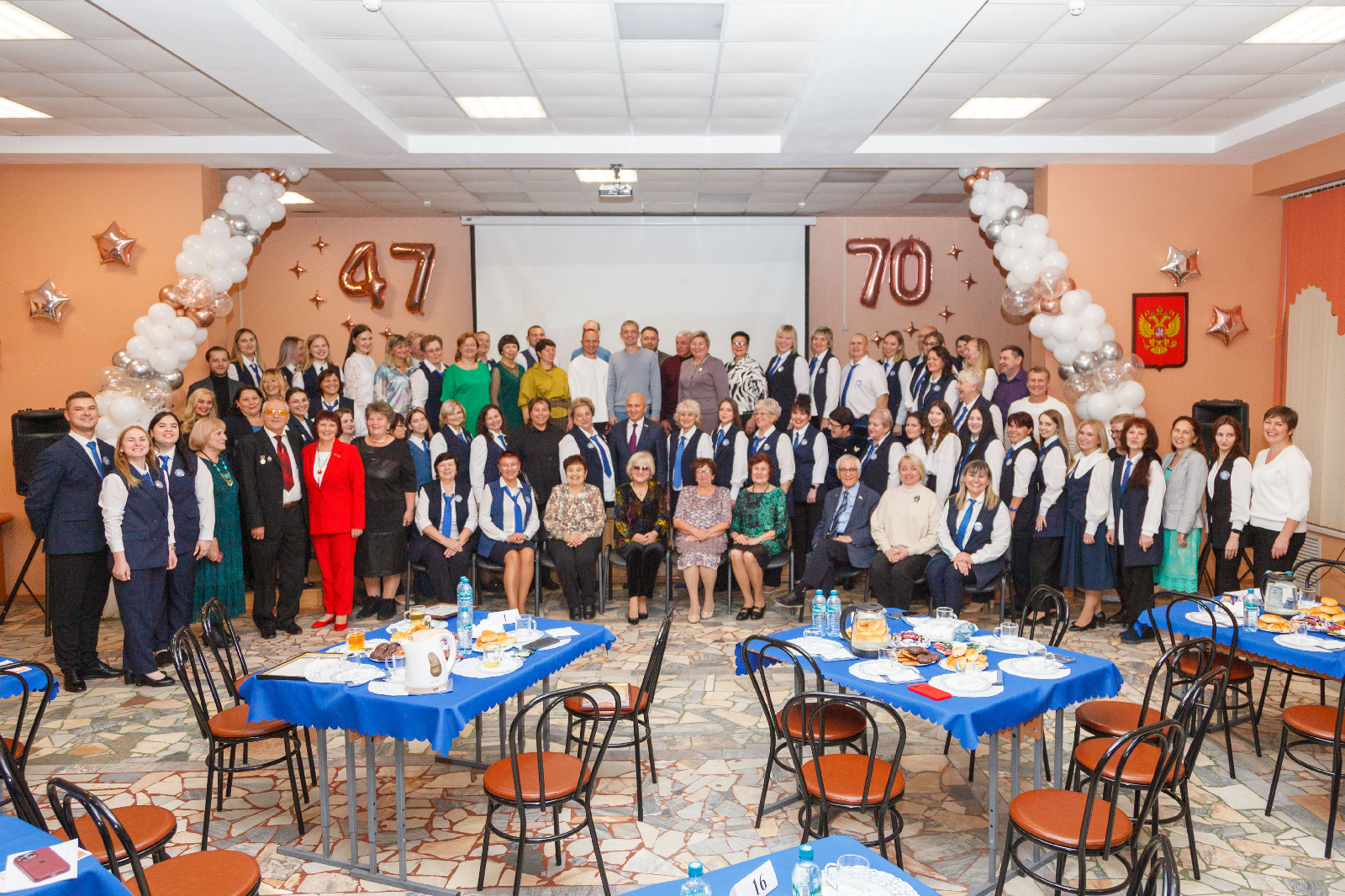 Профессор ПГУ на юбилее школы № 47